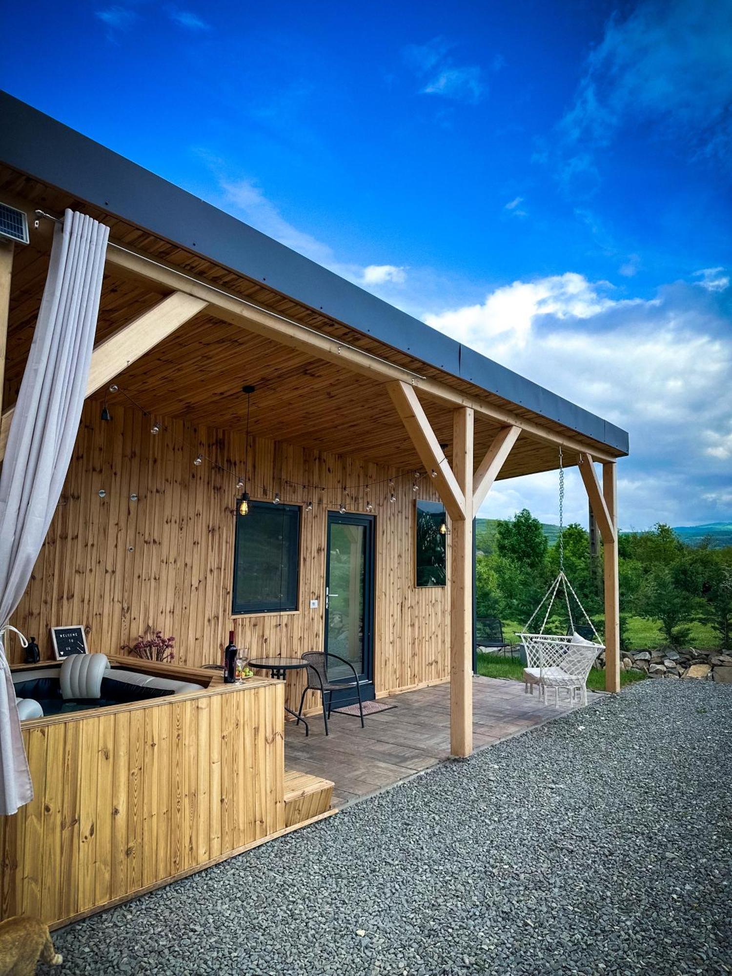 Kubiq Transalpina Villa Petresti Dış mekan fotoğraf
