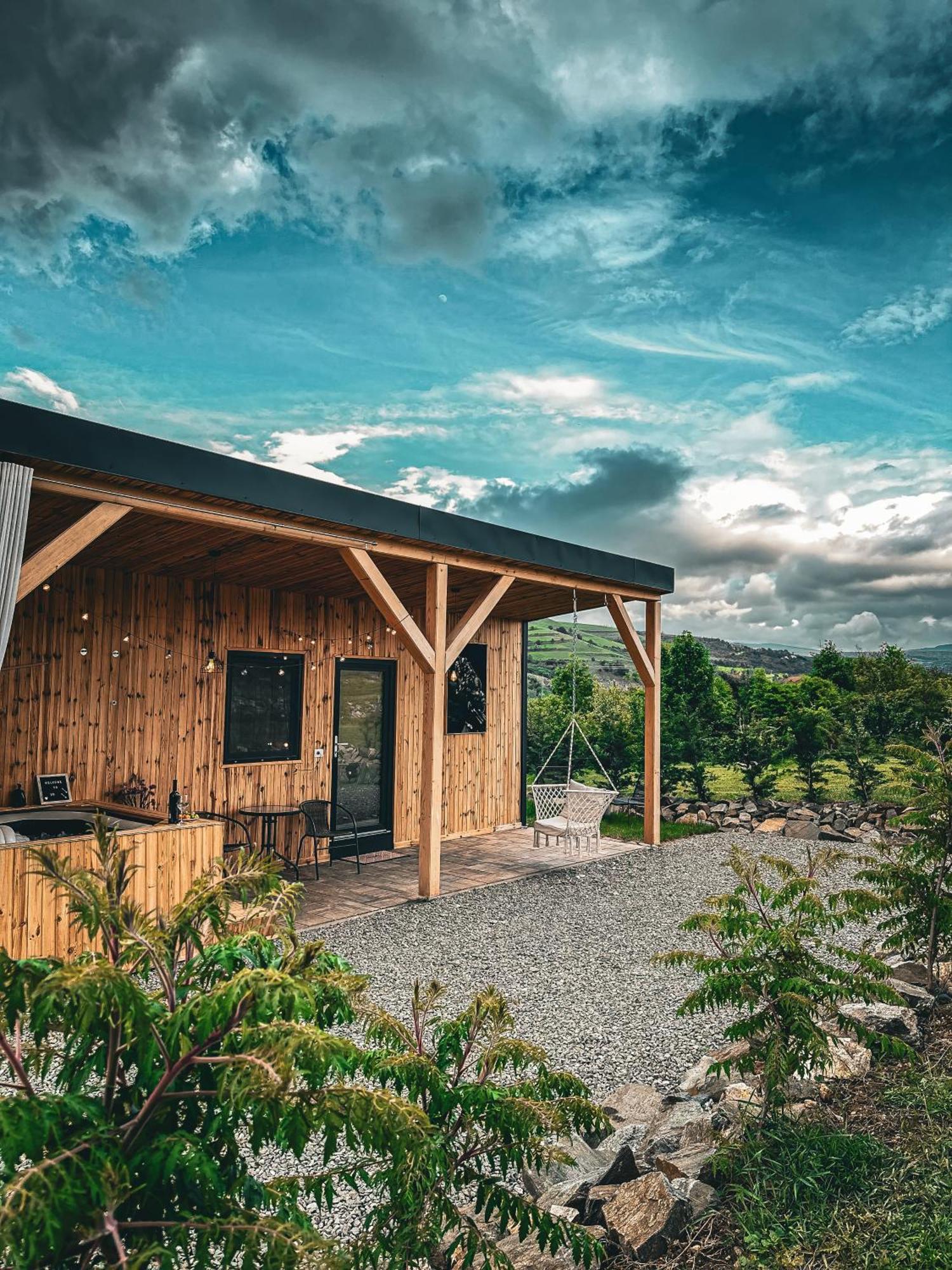 Kubiq Transalpina Villa Petresti Dış mekan fotoğraf