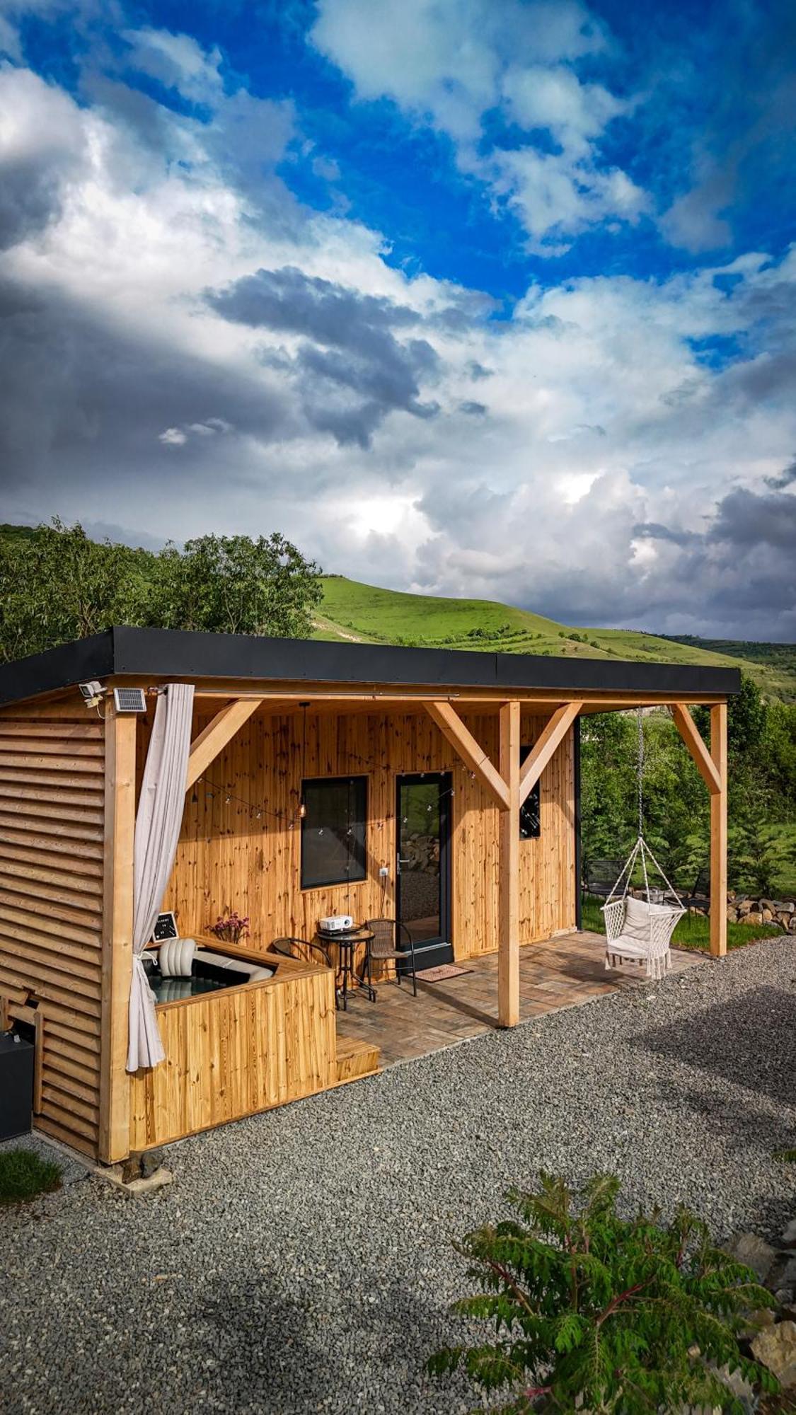 Kubiq Transalpina Villa Petresti Dış mekan fotoğraf