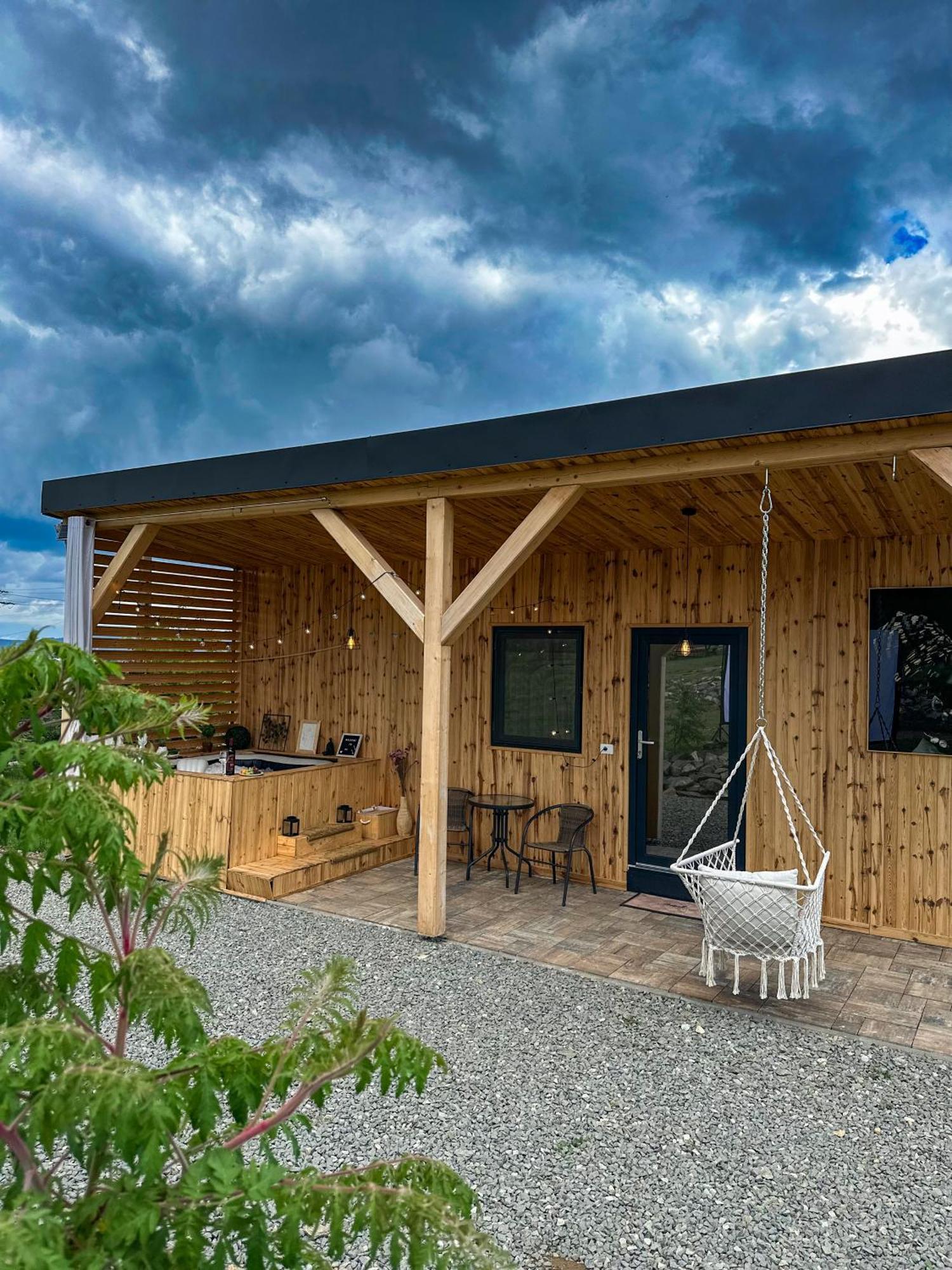Kubiq Transalpina Villa Petresti Dış mekan fotoğraf