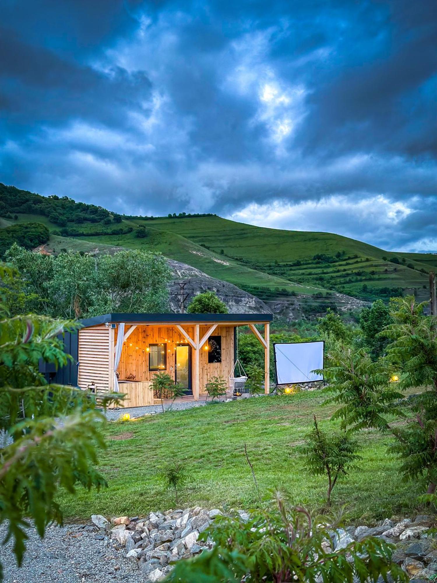 Kubiq Transalpina Villa Petresti Dış mekan fotoğraf