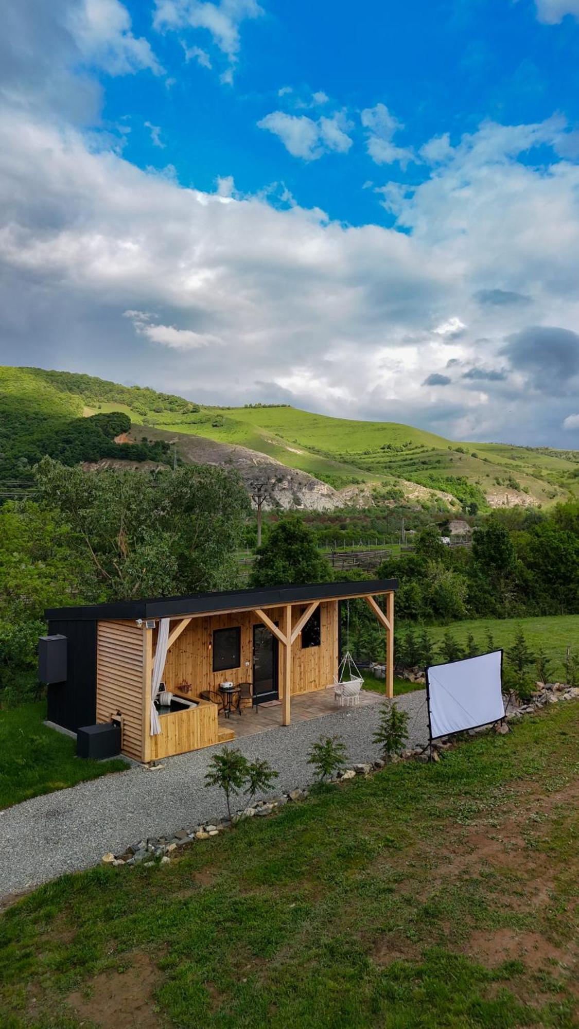 Kubiq Transalpina Villa Petresti Dış mekan fotoğraf